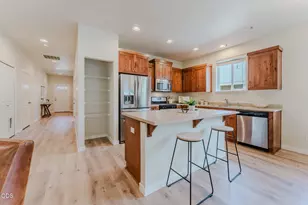 640 SE Reed Market Rd, Bend, OR 97702 - Photo 9