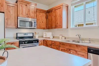 640 SE Reed Market Road, Bend, OR 97702 - Photo 15