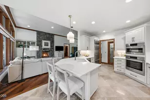 2721 NW Champion Cir, Bend, OR 97703 - Photo 17
