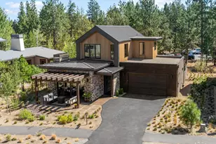 62768 NW Sand Lily Way, Bend, OR 97703 - Photo 43