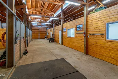 60445 Billadeau Road, Bend, OR 97702 - Photo 29