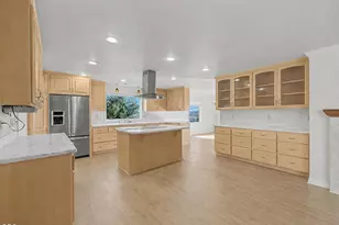 605 Hillside Ave, Klamath Falls, OR 97601 - Photo 5