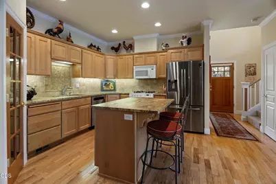 19350 SW Laurelhurst Way, Bend, OR 97702 - Photo 7