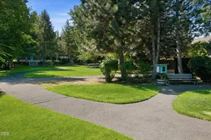 19350 S W Laurelhurst Way, Bend, OR 97702 - Photo 31