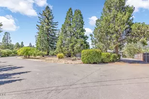 1282 Shady Ln, Grants Pass, OR 97527 - Photo 57