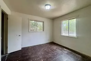1035 SW I St, Grants Pass, OR 97526 - Photo 7