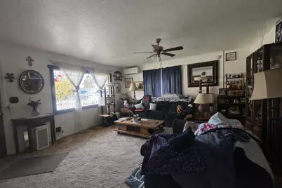 1039 SW I Street, Grants Pass, OR 97526 - Photo 3