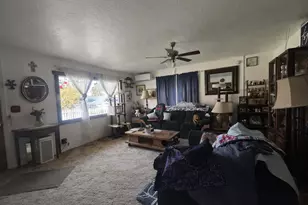 1039 SW I St, Grants Pass, OR 97526 - Photo 3