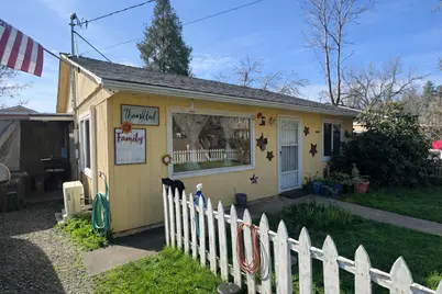 1039 SW I Street, Grants Pass, OR 97526 - Photo 7