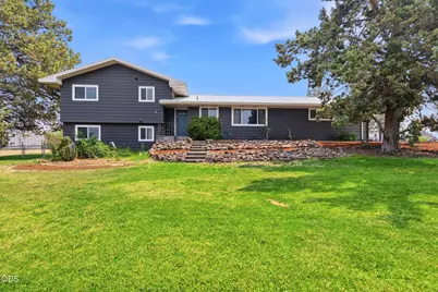 304 SE Crestview Lane, Madras, OR 97741 - Photo 1