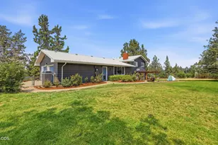304 SE Crestview Ln, Madras, OR 97741 - Photo 3
