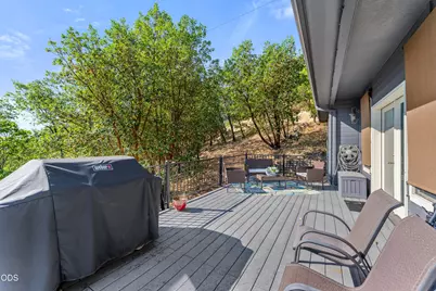 1921 NW Crown Street, Grants Pass, OR 97526 - Photo 37