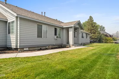 689 NE Savannah Drive, Bend, OR 97701 - Photo 9
