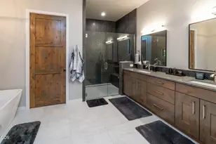 20339 SE Jack Benny Loop, Bend, OR 97702 - Photo 11