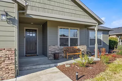 3229 Pecan Court, Medford, OR 97504 - Photo 5