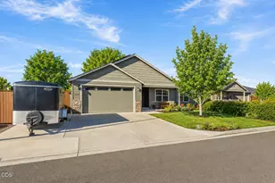 3229 Pecan Ct, Medford, OR 97504 - Photo 3