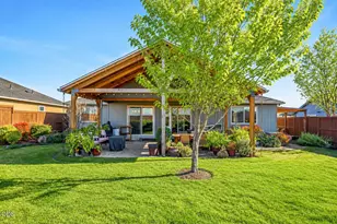 3229 Pecan Ct, Medford, OR 97504 - Photo 31