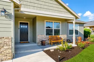 3229 Pecan Ct, Medford, OR 97504 - Photo 3
