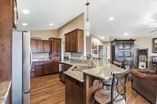 3229 Pecan Ct, Medford, OR 97504 - Photo 13
