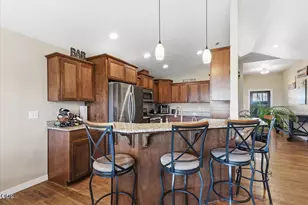 3229 Pecan Ct, Medford, OR 97504 - Photo 11
