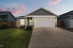 692 Kaitlin Ln, Medford, OR 97501 - Photo 25