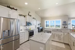 4471 SW Majestic Ave, Redmond, OR 97756 - Photo 13