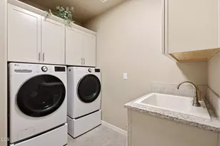 4471 SW Majestic Ave, Redmond, OR 97756 - Photo 23
