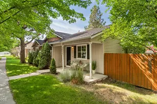 20618 Daisy Ln, Bend, OR 97702 - Photo 3