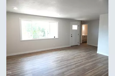 8222 Division Road, White City, OR 97503 - Photo 3