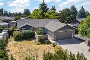 1545 SW 17th St, Redmond, OR 97756 - Photo 5