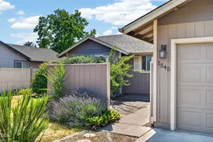 1545 SW 17th St, Redmond, OR 97756 - Photo 3