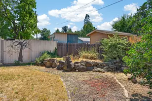 1545 SW 17th St, Redmond, OR 97756 - Photo 37