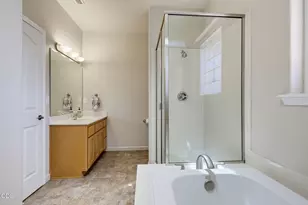 1007 Highbury Dr, Medford, OR 97501 - Photo 25