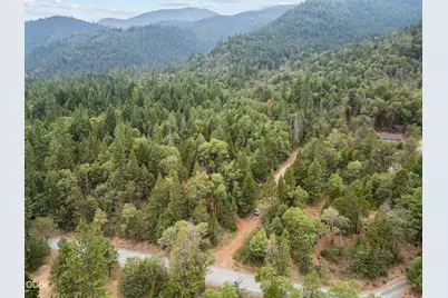 9433 W Evans Creek Road, Rogue River, OR 97537 - Photo 17
