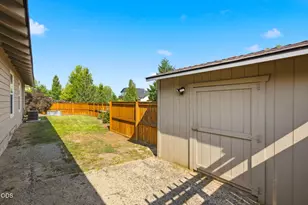 62815 Snowcap Ct, Bend, OR 97701 - Photo 23