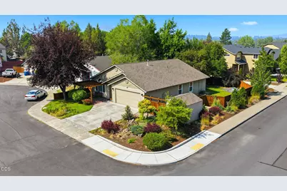 62815 Snowcap Court, Bend, OR 97701 - Photo 31