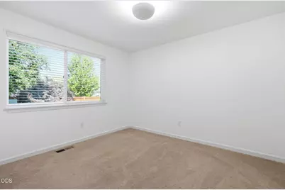 62815 Snowcap Court, Bend, OR 97701 - Photo 13