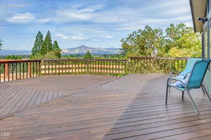 2076 Jasmine Ave, Medford, OR 97501 - Photo 27