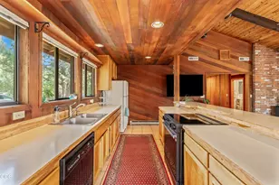 733 NW Saginaw Ave, Bend, OR 97703 - Photo 7