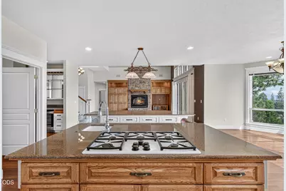 4459 Old Stage Road, Central Point, OR 97502 - Photo 17