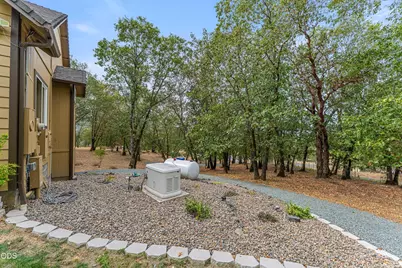 155 El Camino Way, Grants Pass, OR 97526 - Photo 35