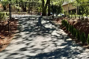 155 El Camino Way, Grants Pass, OR 97526 - Photo 3