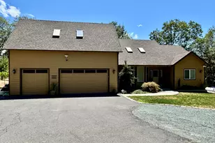 155 El Camino Way, Grants Pass, OR 97526 - Photo 1