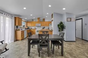 317 Center Ridge Dr, Culver, OR 97734 - Photo 5