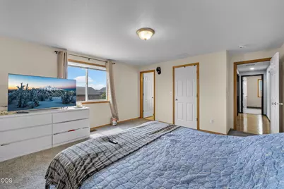 317 Center Ridge Drive, Culver, OR 97734 - Photo 7