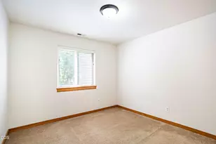 20269 Knightsbridge Pl, Bend, OR 97702 - Photo 25