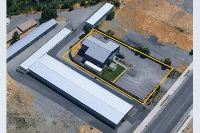 717 S Pacific Highway, Talent, OR 97540 - Photo 3