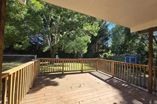 533 NW Midland Ave, Grants Pass, OR 97526 - Photo 9