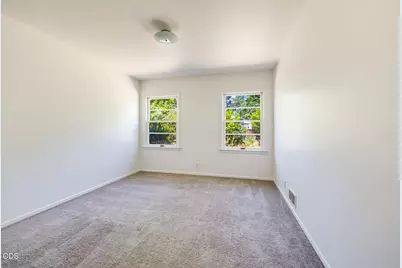 2137 E Jackson Street, Medford, OR 97504 - Photo 35