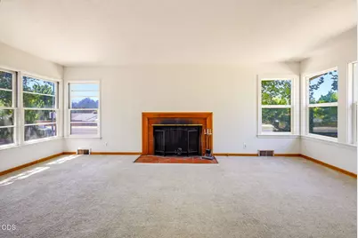 2137 E Jackson Street, Medford, OR 97504 - Photo 31